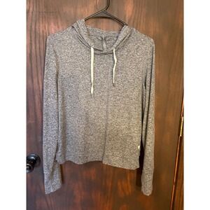Vuori Halo Essential Hoodie Womens Small Heather Grey DreamKnit Pullover